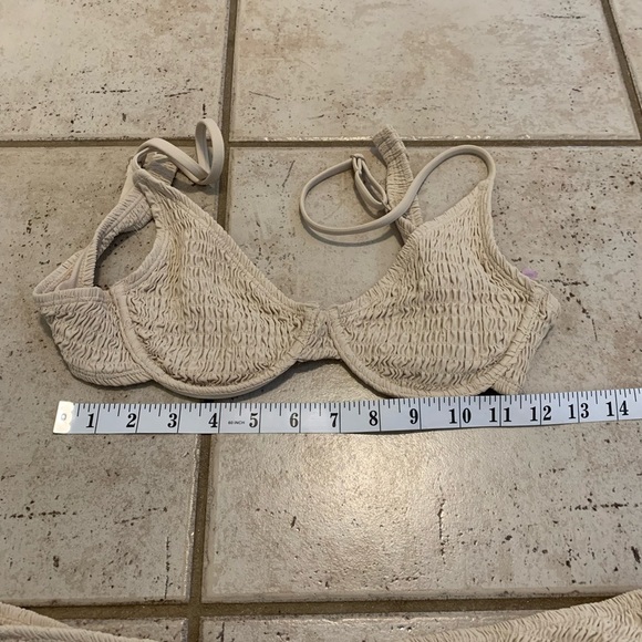 💛 Ardene Smocked Underwire Bikini Swimsuit Set - Size Medium - Picture 2 of 7